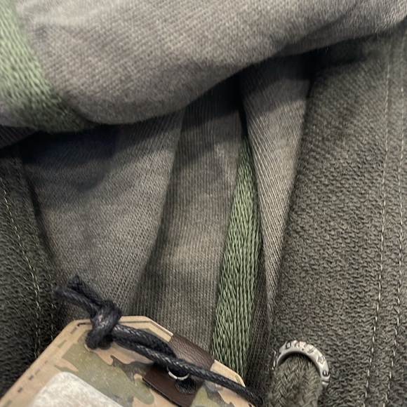 Triple five soul women’s lightweight pullover hoodie - Picture 4 of 6